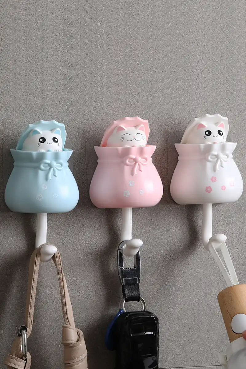 WEIQUEEN Crayon Shin-chan Keychain Funny Little Toys